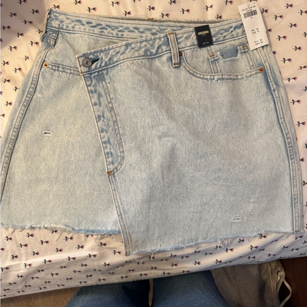Denim skirt